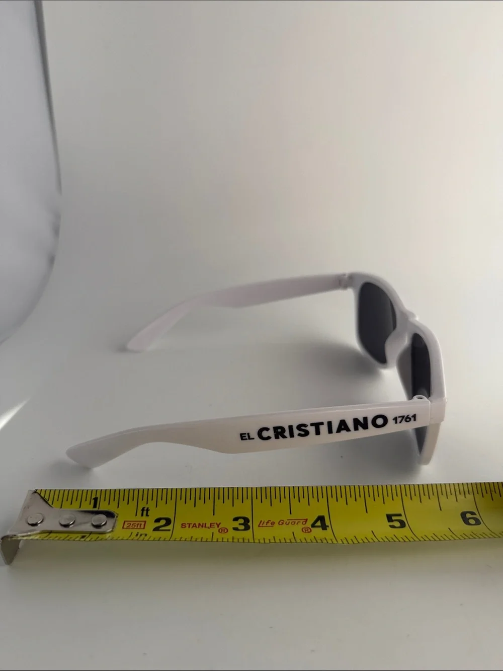 White Sun Glasses by El Cristiano 1761